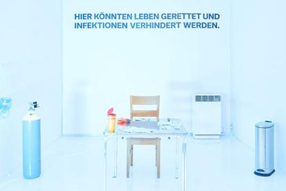 Pop-up-Drogenkonsumraum in München mit Konsumplatz, Sauerstoffflasche