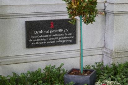 Gedenktafel am Aids-Gemeinschaftsgrab