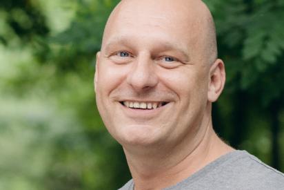 Porträt von Christian, der in der Kampagne seine Geschichte erzählt