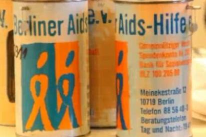 Vor dem Ausschwärmen: Spendendosen der Berliner Aids-Hilfe